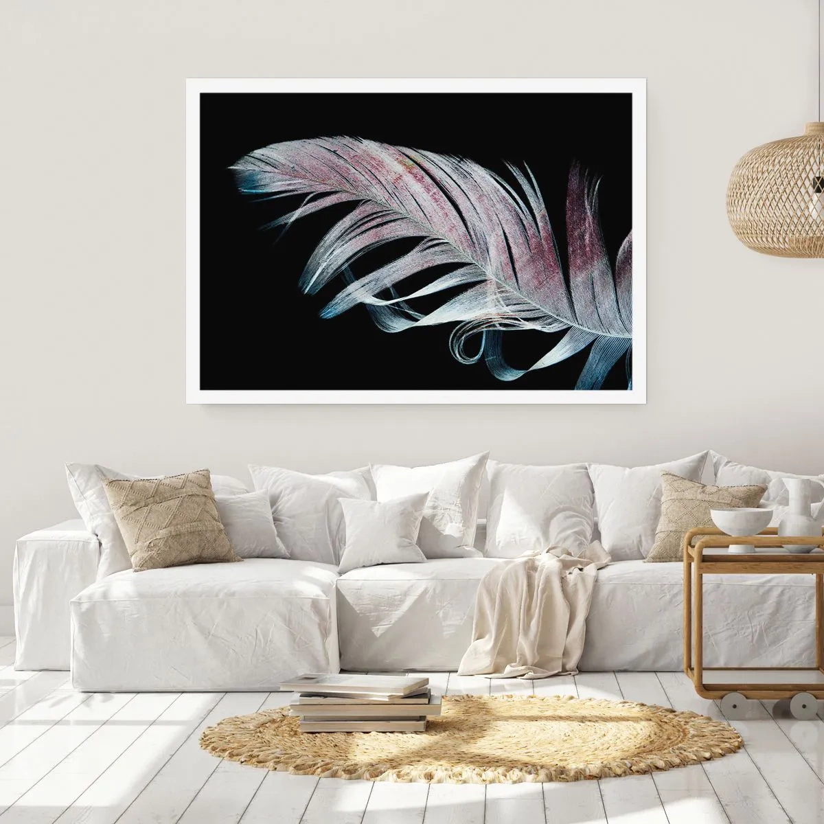 Plakat - Delikatne pióro na czarnym tle w artystycznym ujęciu - 100x70cm - Pomyśl o dotyku - Nowoczesna dekoracja ścienna do salonu i sypialni ARTTOR