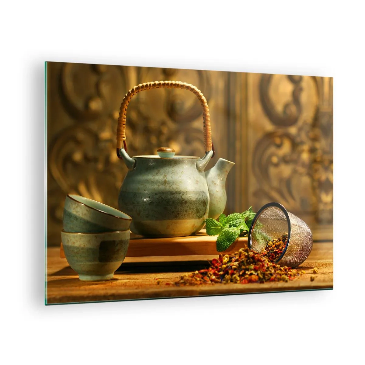 Obraz na szkle - Zestaw ceramiczny do herbaty z ziołami w tle klasycznej dekoracji - 70x50cm - Traktat o piciu herbaty - Nowoczesna dekoracja ścienna do salonu i sypialni ARTTOR