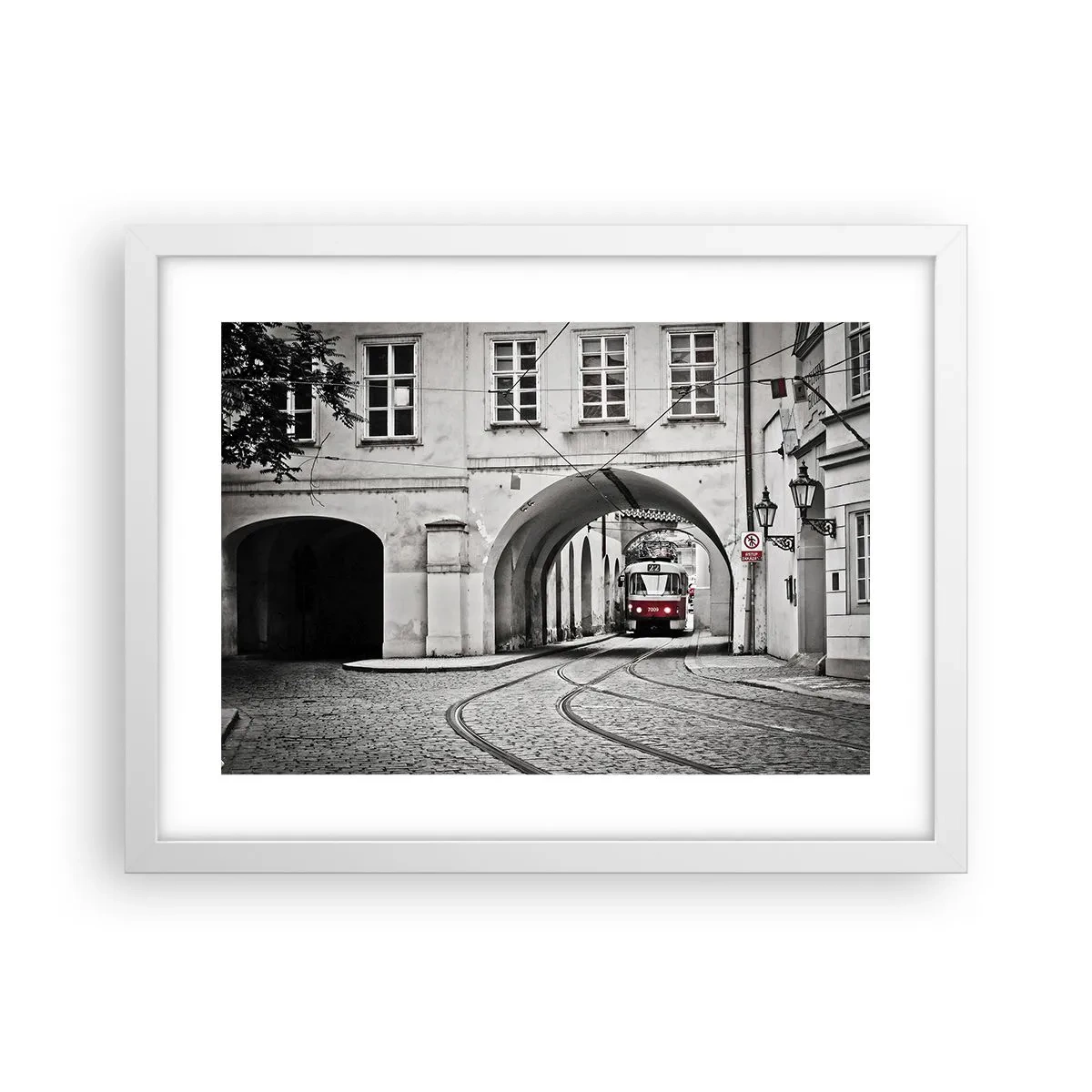 Plakat w białej ramie - Przez miejski labirynt - 40x30 cm