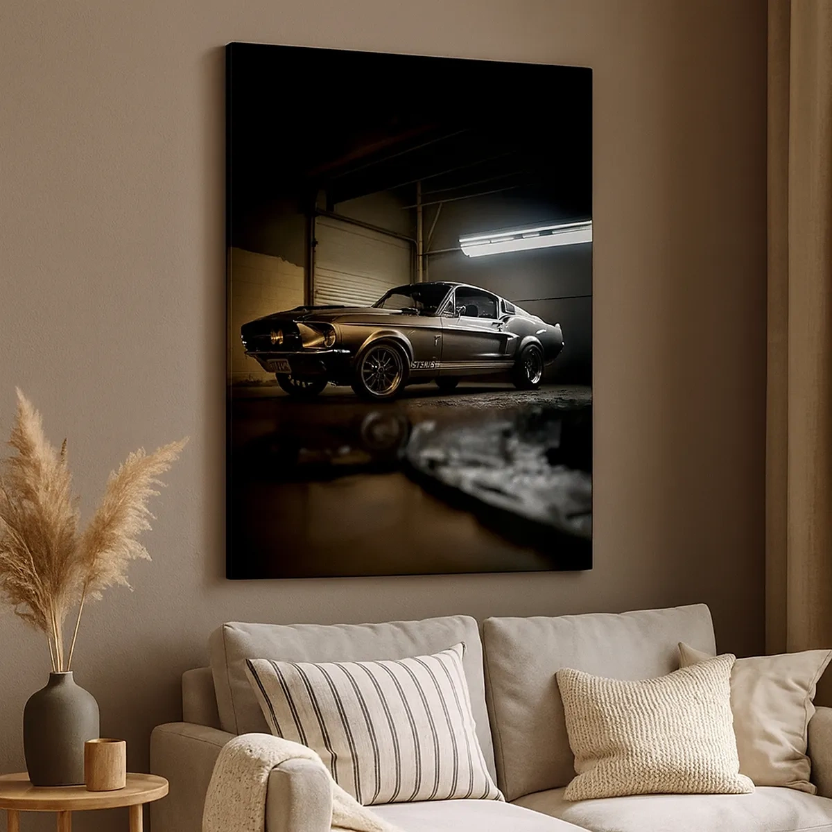 Obraz na płótnie - Klasyczny muscle car w industrialnym garażu - 50x70cm - Powrót do przeszłości - Nowoczesna dekoracja ścienna do salonu, kuchni i sypialni ARTTOR