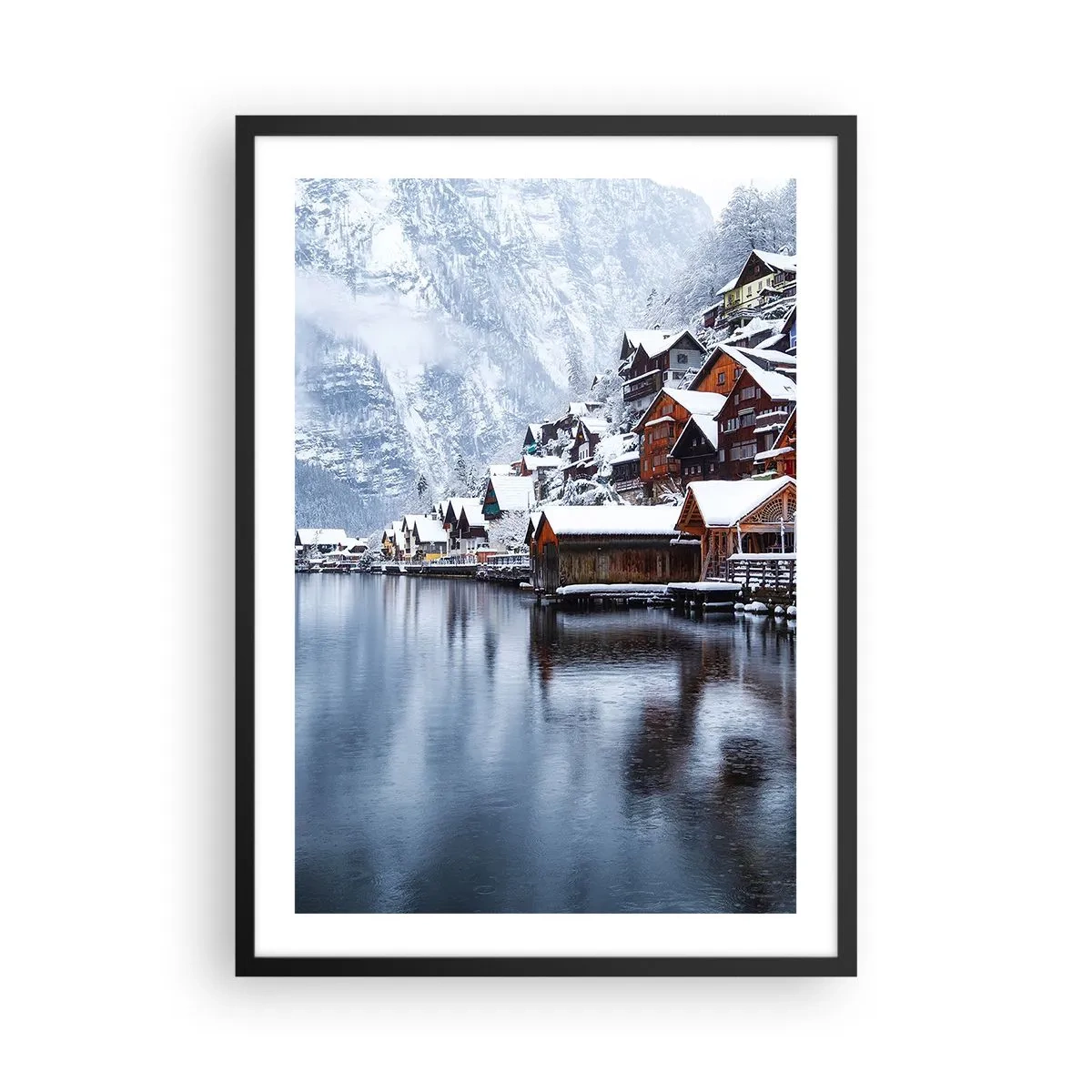 Plakat w czarnej ramie - Zimowy krajobraz górskiej wioski nad jeziorem - 50x70cm - W zimowej dekoracji - Nowoczesna dekoracja ścienna do salonu i sypialni ARTTOR