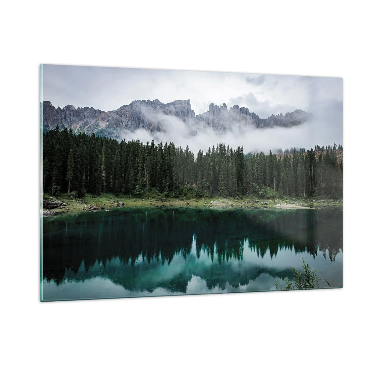 Obraz na szkle - Górski krajobraz z jeziorem i lasem odbijającym się w wodzie - 120x80cm - Cicho, cicho, nie budźmy wody spiącej… - Nowoczesna dekoracja ścienna do salonu, kuchni i sypialni ARTTOR