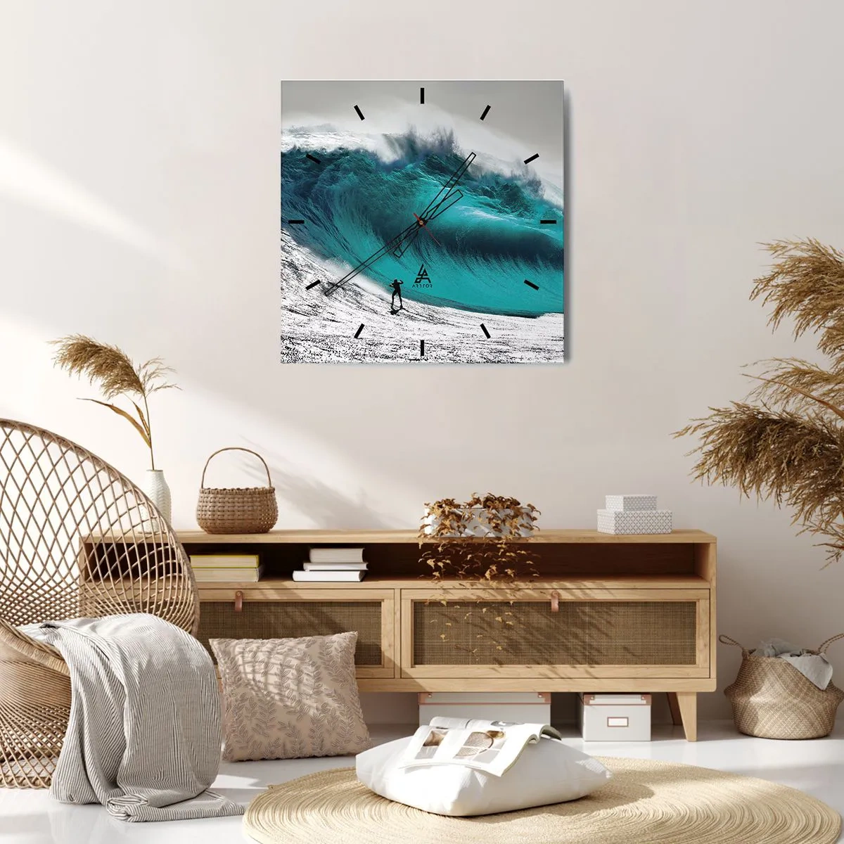Zegar ścienny - Surfer przed ogromną falą - 30x30cm - Wyzwanie przyjęte - Nowoczesna dekoracja ścienna do salonu i sypialni ARTTOR