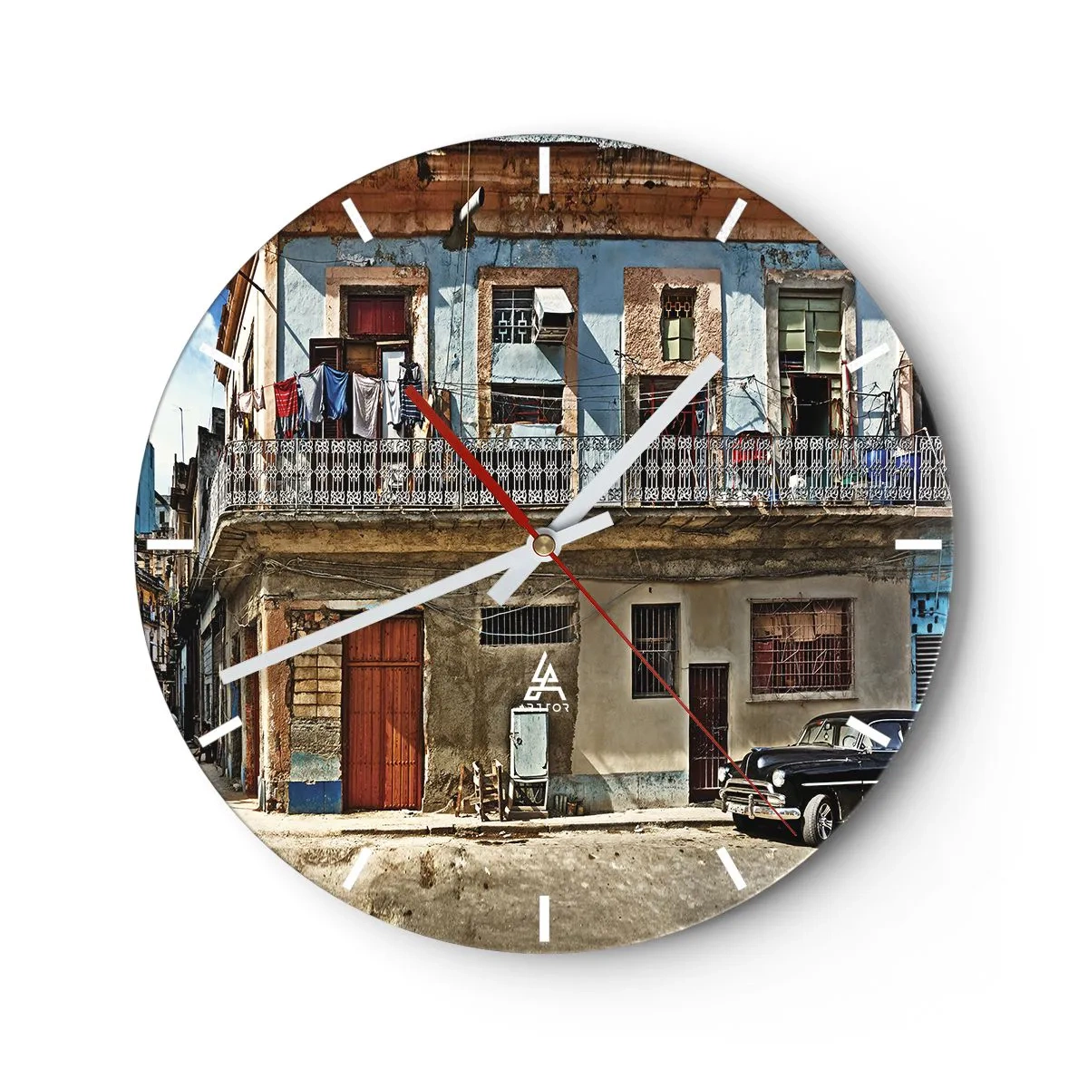 Zegar ścienny - Kolorowa fasada starego budynku z balkonem i praniem - 30x30cm - Hawańskie klimaty - Nowoczesna dekoracja ścienna do salonu, kuchni i sypialni ARTTOR