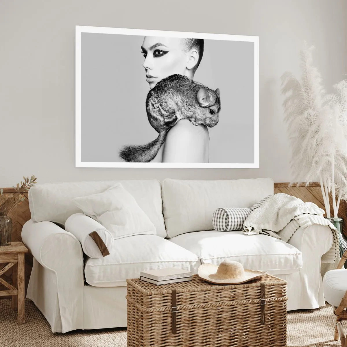 Plakat - Stylizowana kobieta z szynszylą w eleganckiej czarno-białej kompozycji - 100x70cm - Dama z szynszylą - Nowoczesna dekoracja ścienna do salonu i sypialni ARTTOR