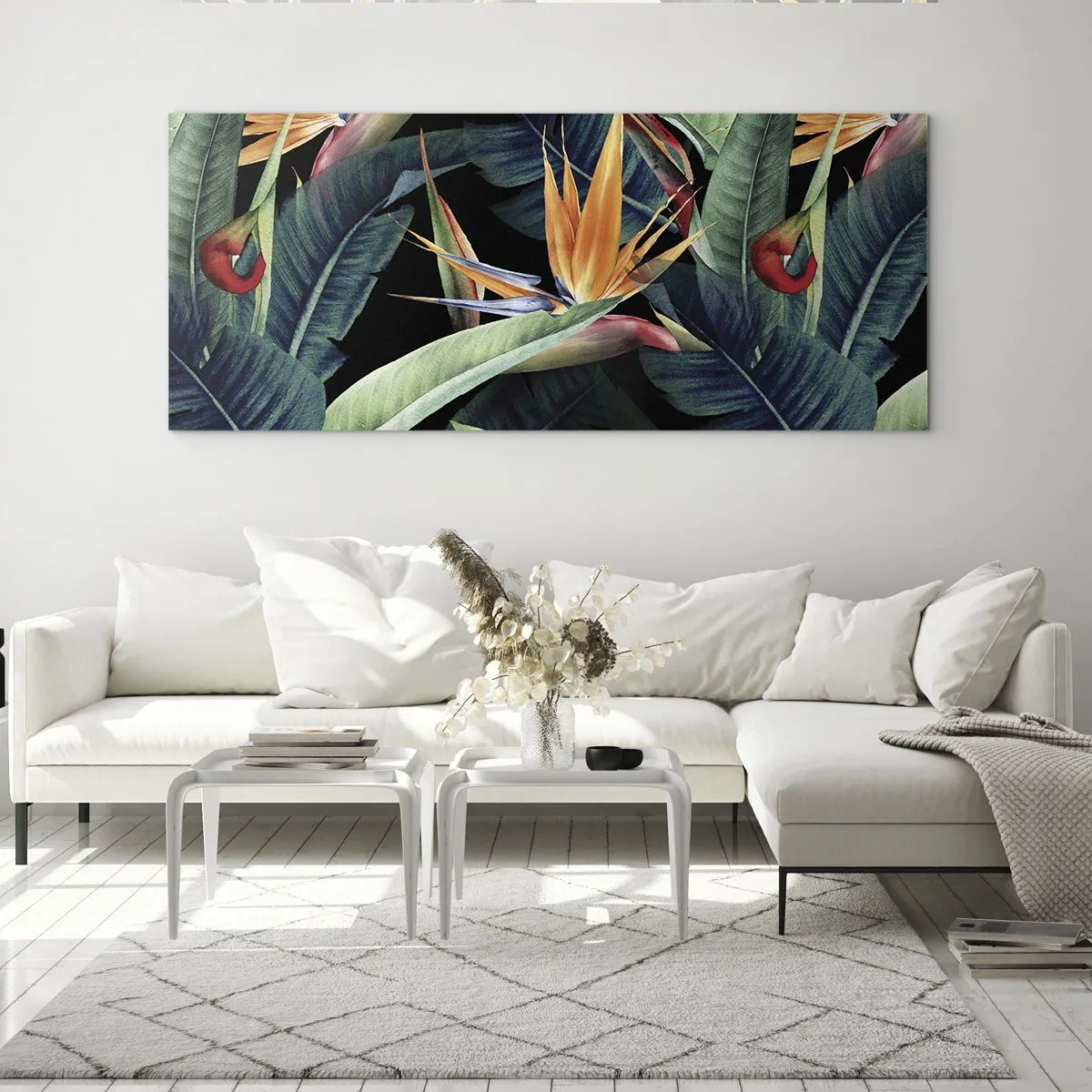 Obraz na szkle - Tropikalne kwiaty i liście na czarnym tle - 120x50cm - Płomienne kwiaty tropików - Nowoczesna dekoracja ścienna do salonu i sypialni ARTTOR