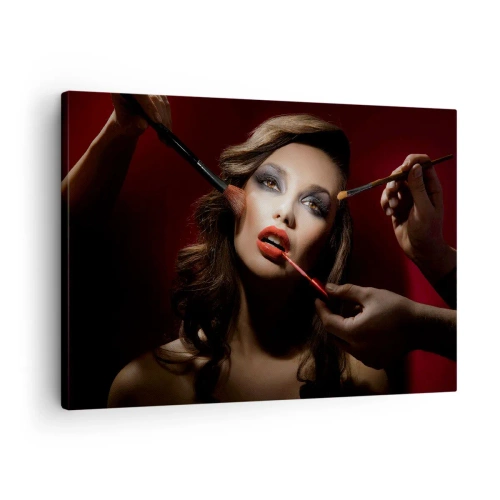 Obraz na płótnie - Stylowy portret kobiety w trakcie makijażu na ciemnym tle - 70x50cm - Piękna rozmarzona - Nowoczesna dekoracja ścienna do salonu i sypialni ARTTOR