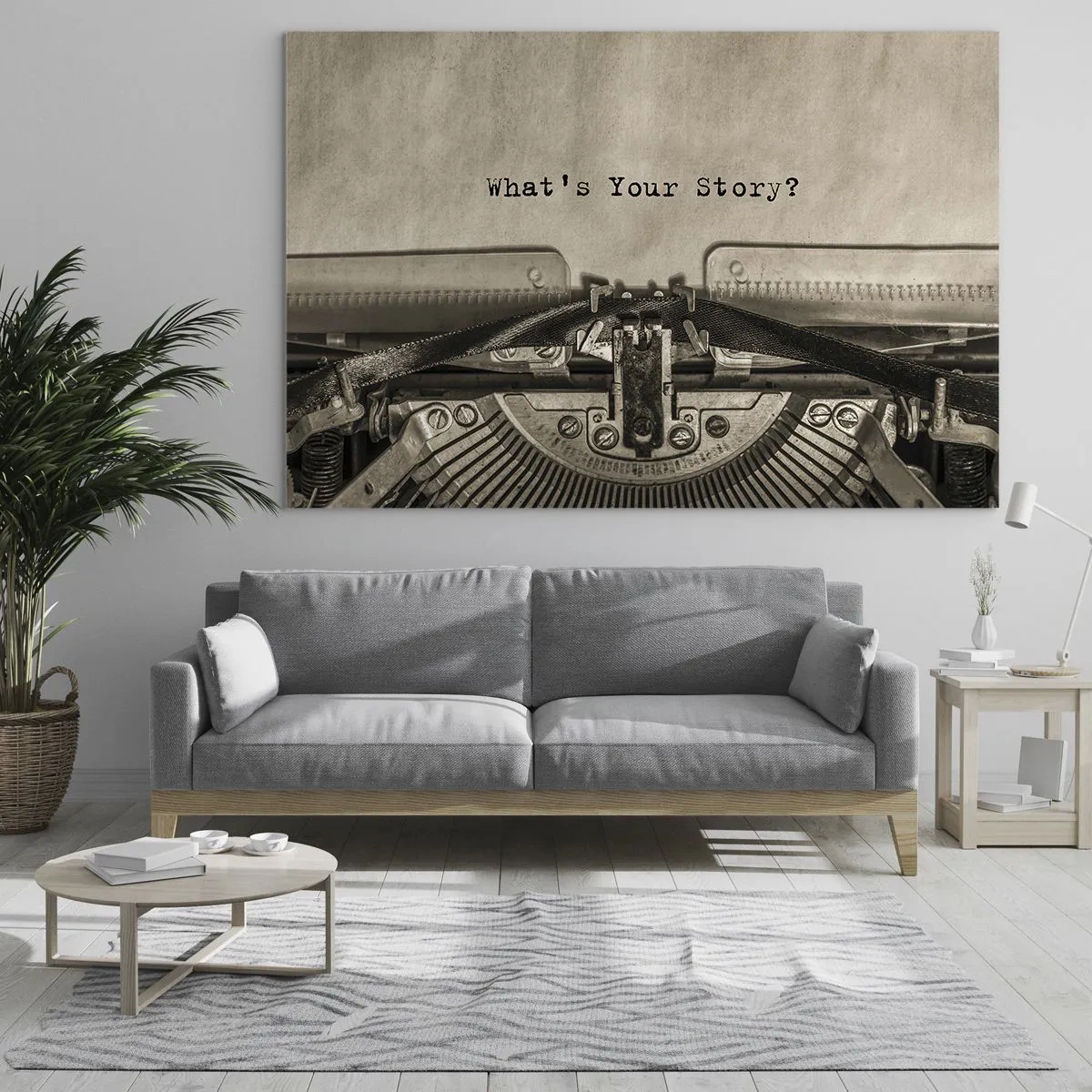 Obraz na szkle - Zbliżenie na maszynę do pisania z tekstem 'What's Your Story?' - 70x50cm - Opowiedz mi - Nowoczesna dekoracja ścienna do salonu i sypialni ARTTOR