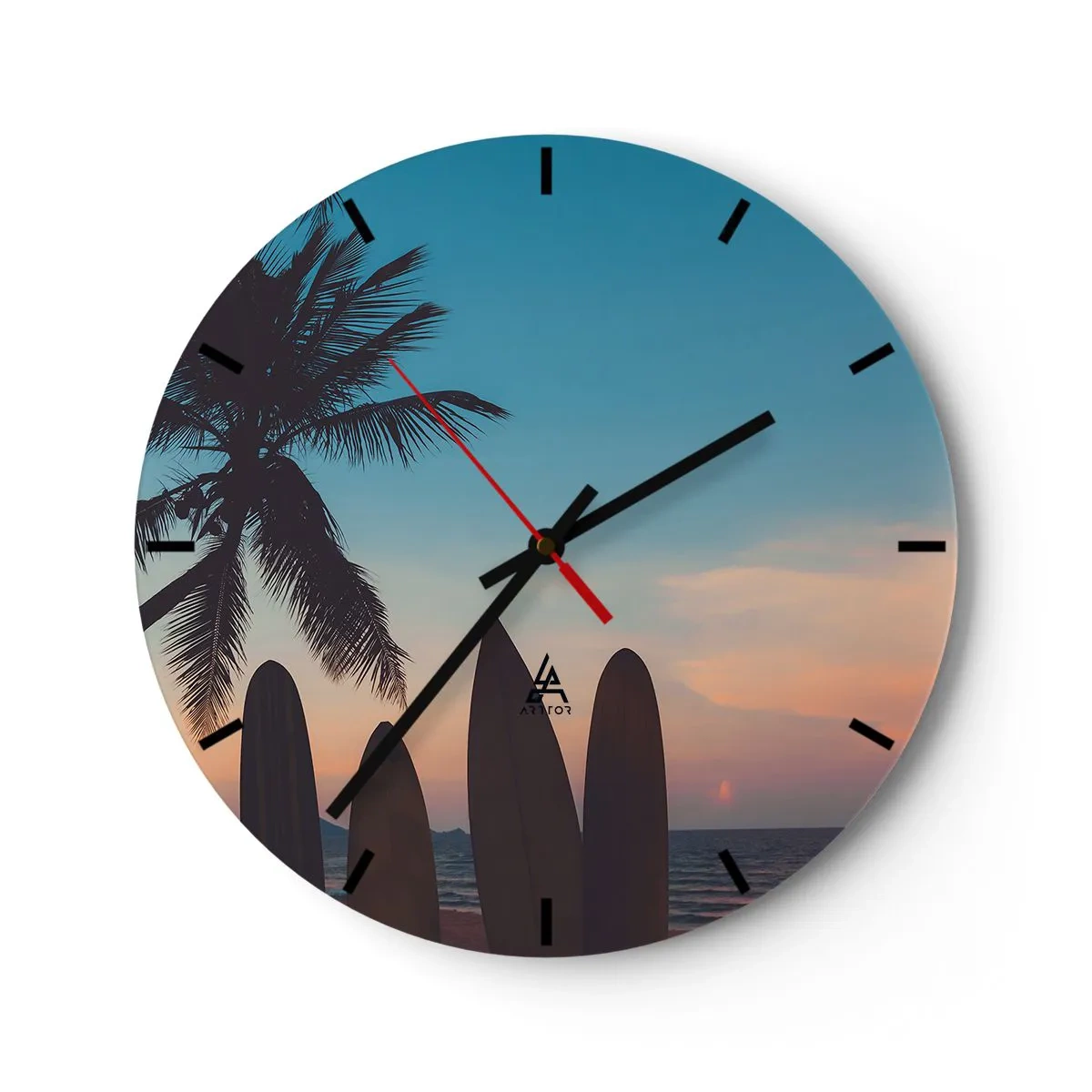 Zegar ścienny - Plaża z palmem i deskami surfingowymi w tle - 30x30cm - Jutro też będzie zabawa - Nowoczesna dekoracja ścienna do salonu, kuchni i sypialni ARTTOR