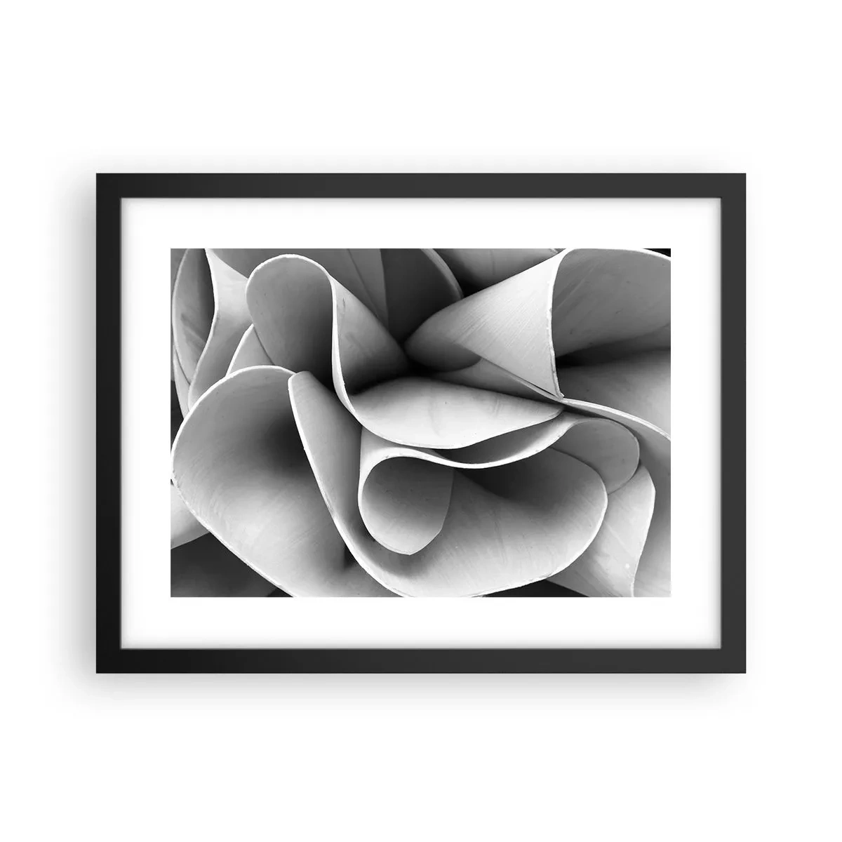 Plakat w czarnej ramie - Dzieje się w przestrzeni - 40x30 cm