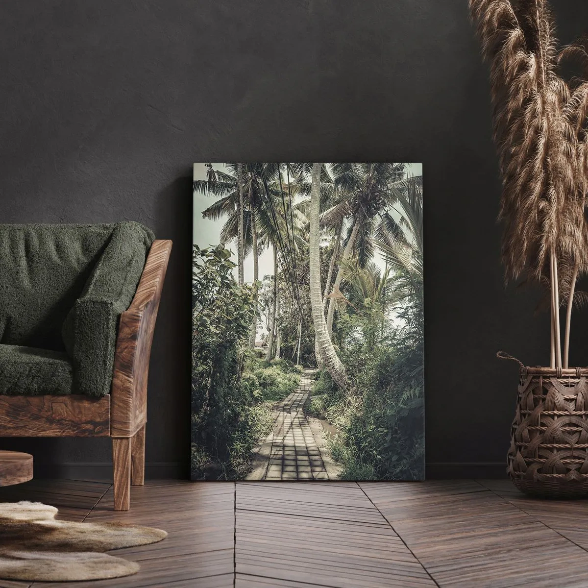Obraz na płótnie - Ścieżka w tropikalnym lesie otoczona palmami - 50x70cm - Palmowa aleja - Nowoczesna dekoracja ścienna do salonu, kuchni i sypialni ARTTOR