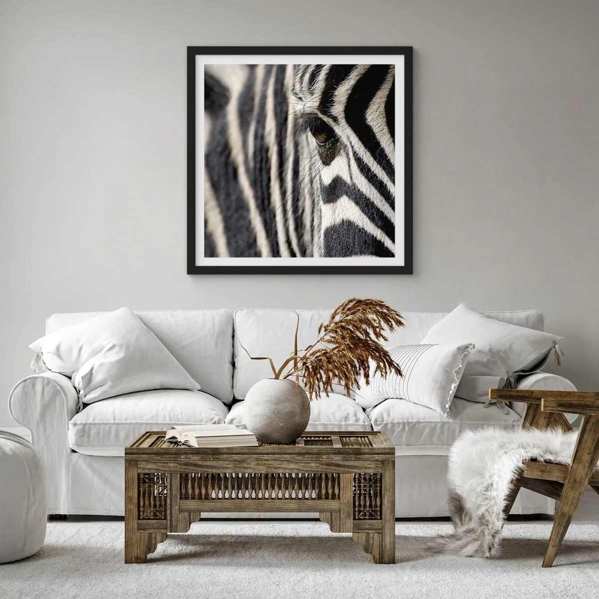 Plakat w czarnej ramie - Portret w paski - 60x60 cm