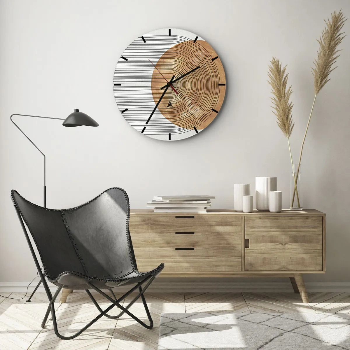 Zegar ścienny - Drewno i linie na jasnym tle w geometrycznej harmonii - 30x30cm - Kompozycja słoneczna - Nowoczesna dekoracja ścienna do salonu, kuchni i sypialni ARTTOR
