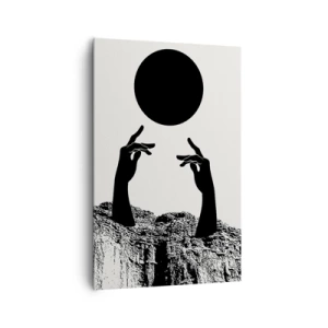 Obraz na płótnie - Czarne dłonie wyłaniające się z ziemi sięgające po czarne słońce - 80x120cm - Kompozycja surrealistyczna: słońce i reszta - Nowoczesna dekoracja ścienna do salonu i sypialni ARTTOR