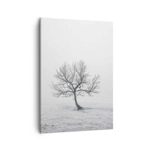 Obraz na płótnie - Samotne drzewo w zimowej mgle w minimalistycznym stylu - 50x70cm - Przeciw nicości - Nowoczesna dekoracja ścienna do salonu, kuchni i sypialni ARTTOR