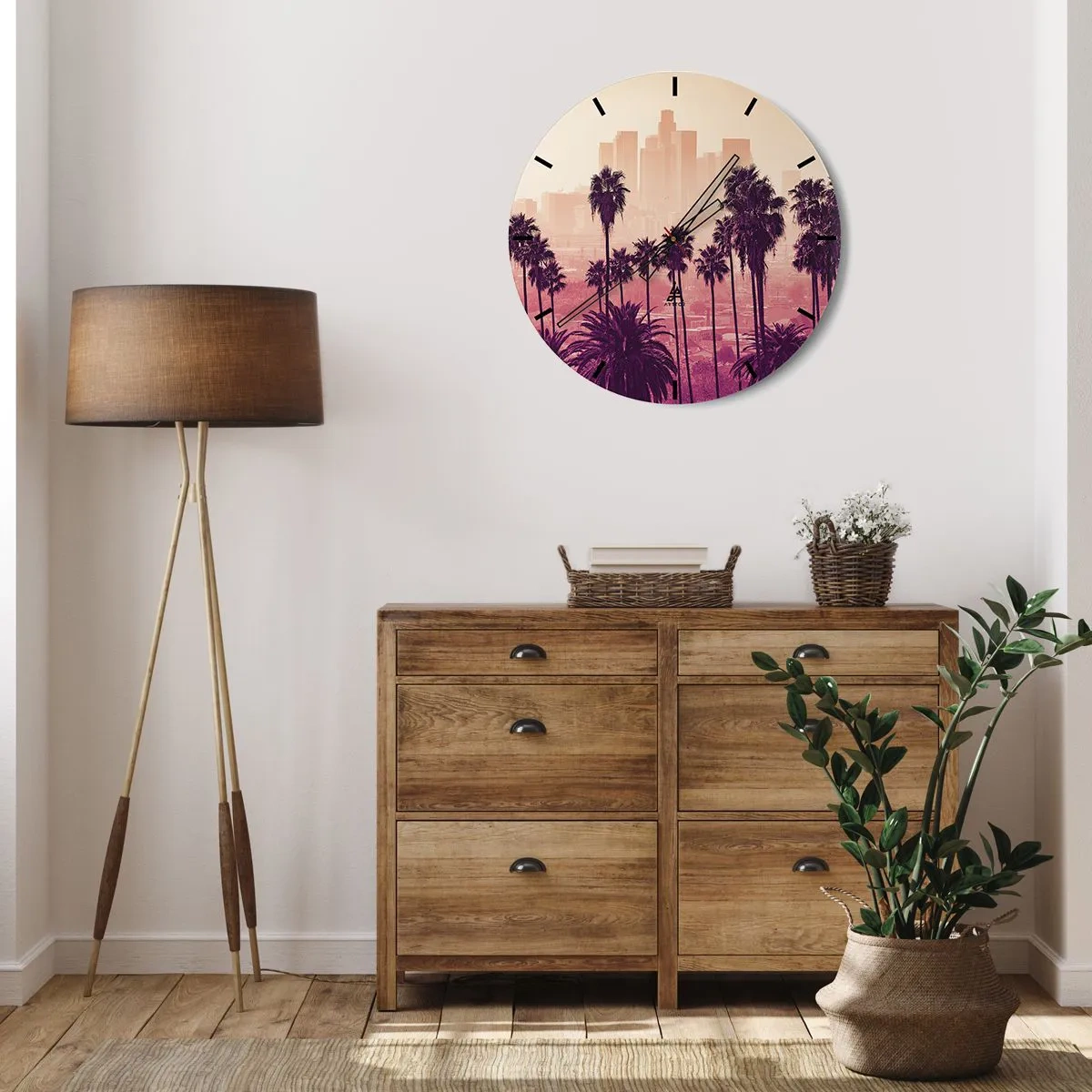 Zegar ścienny - Zachód słońca z palmami i panoramą miasta - 30x30cm - Kalifornijski pejzaż - Nowoczesna dekoracja ścienna do salonu, kuchni i sypialni ARTTOR