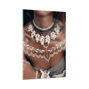 Obraz na szkle - Styl boho z biżuterią z muszli i koronkowym wzorem - 80x120cm - Talizmany, rytuały kobiecości - Nowoczesna dekoracja ścienna do salonu i sypialni ARTTOR