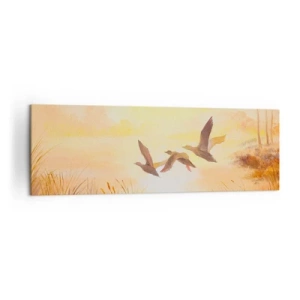 Obraz na płótnie - Lecące kaczki o wschodzie słońca nad jeziorem - 160x50cm - Początek dalekiej podróży - Nowoczesna dekoracja ścienna do salonu i sypialni ARTTOR