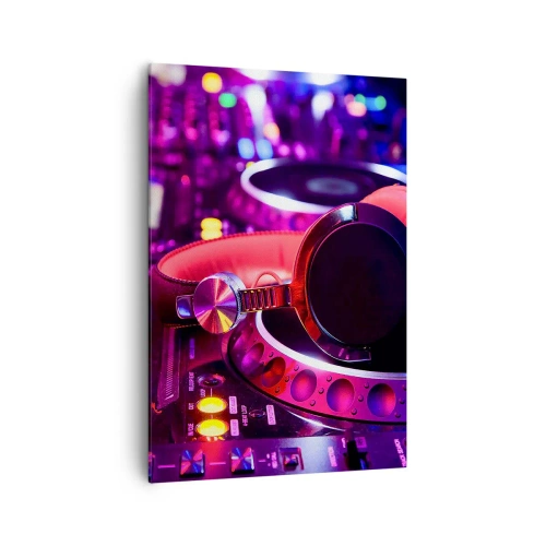 Obraz na płótnie - Słuchawki DJ na konsolecie w neonowym oświetleniu - 70x100cm - Zanim się zacznie zabawa - Nowoczesna dekoracja ścienna do salonu i sypialni ARTTOR
