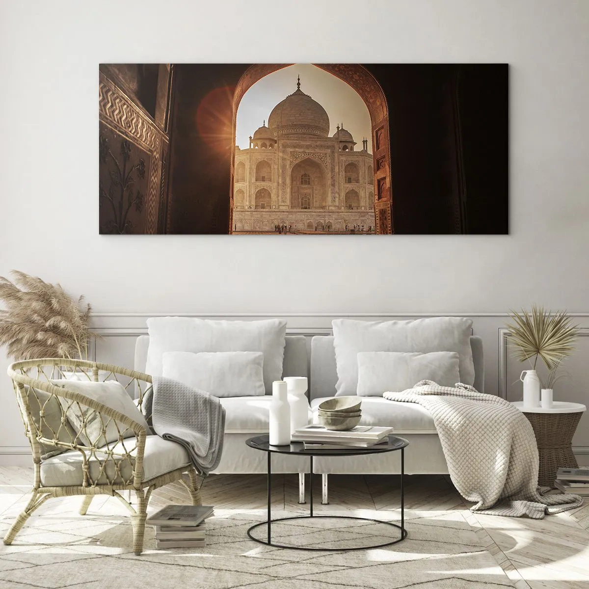Obraz na szkle - Taj Mahal w promieniach słońca widziany z łuku bramy - 140x50cm - Pomnik nieziemskiej miłości - Nowoczesna dekoracja ścienna do salonu i sypialni ARTTOR