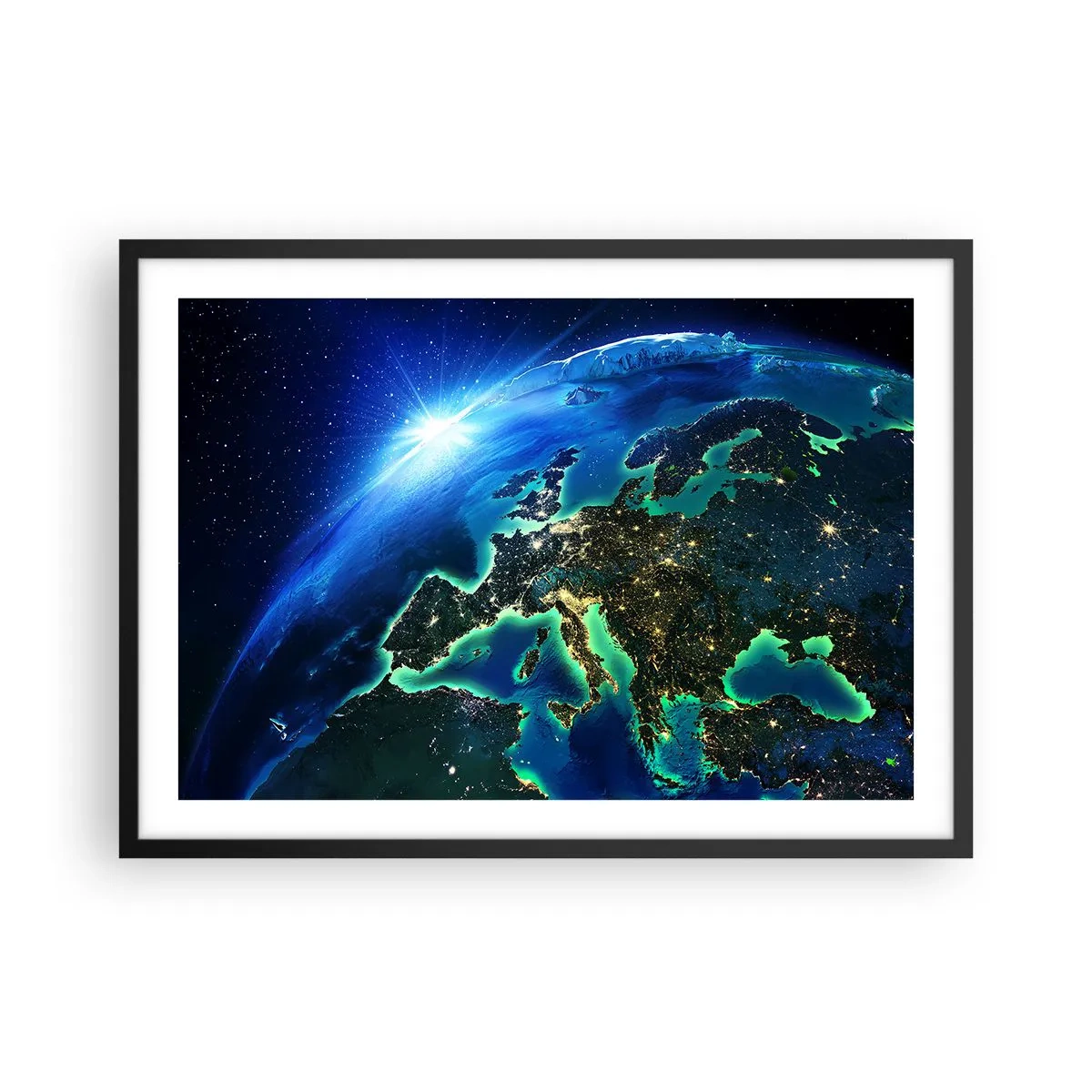 Plakat w czarnej ramie - Widok na Europę z kosmosu w blasku wschodzącego słońca - 70x50cm - Roziskrzona Europa - Nowoczesna dekoracja ścienna do salonu i sypialni ARTTOR