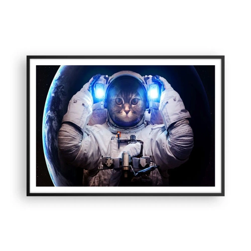 Plakat w czarnej ramie - Kot w stroju astronauty z Ziemią w tle i jasnym światłem - 100x70cm - Houston, macie problem - Nowoczesna dekoracja ścienna do salonu i sypialni ARTTOR