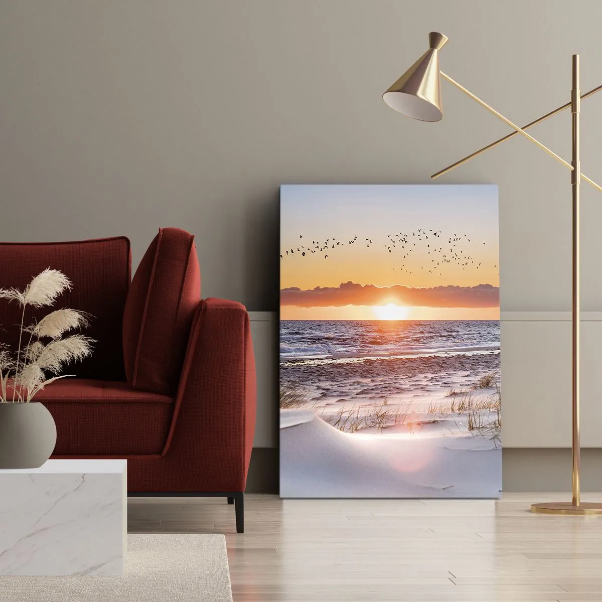 Obraz na płótnie - Plaża o zachodzie słońca z lecącym stadem ptaków - 50x70cm - Pejzaż horyzontalny - Nowoczesna dekoracja ścienna do salonu, kuchni i sypialni ARTTOR