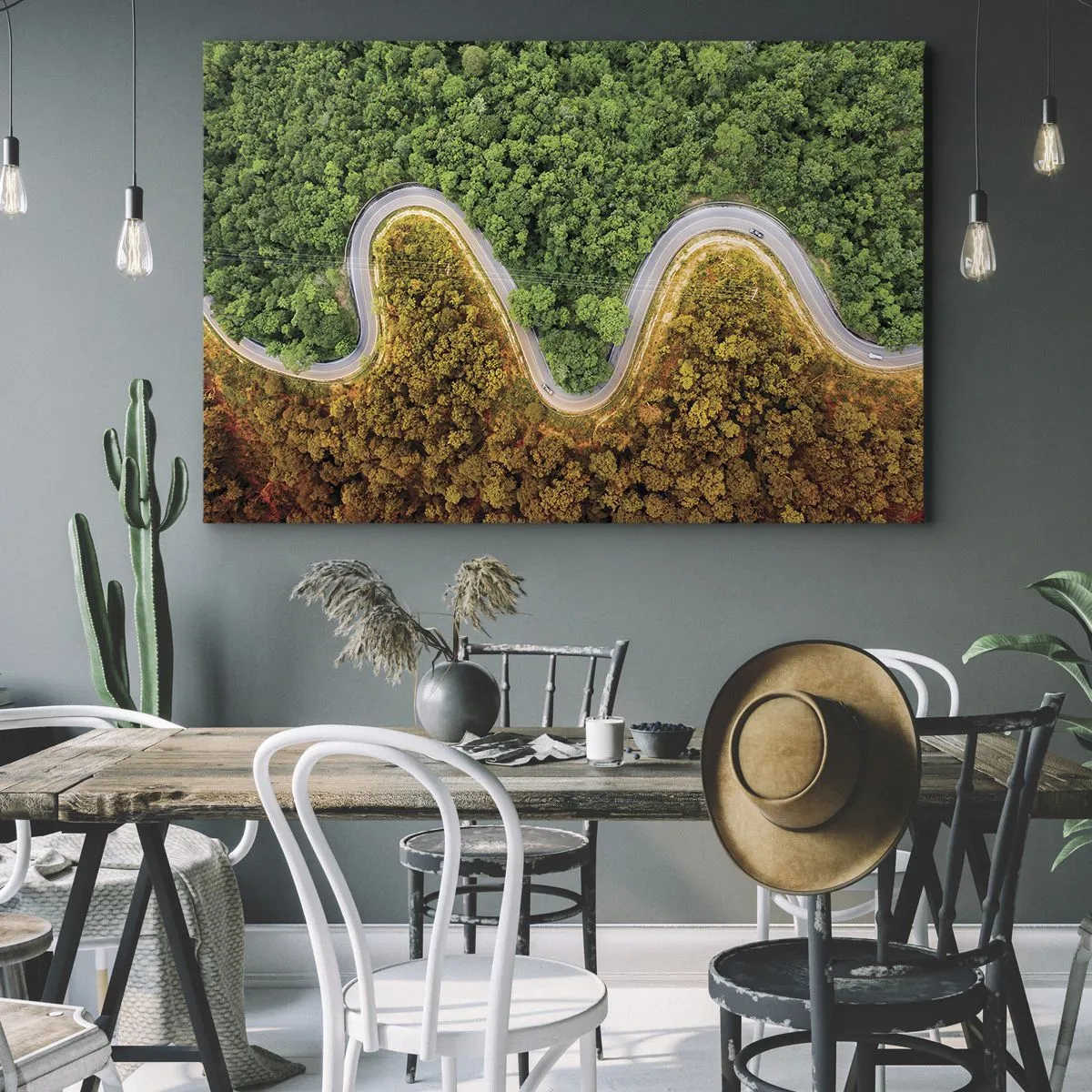 Obraz na płótnie - Zakręcona droga przez las widziana z lotu ptaka - 120x80cm - Granice i przełomy - Nowoczesna dekoracja ścienna do salonu, kuchni i sypialni ARTTOR