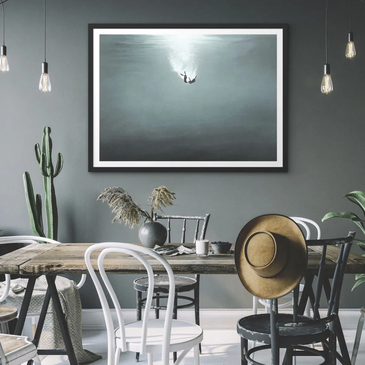 Plakat w czarnej ramie - Postać zanurzająca się w głębokiej wodzie o turkusowym odcieniu - 100x70cm - W objęciach oceanu - Nowoczesna dekoracja ścienna do salonu i sypialni ARTTOR