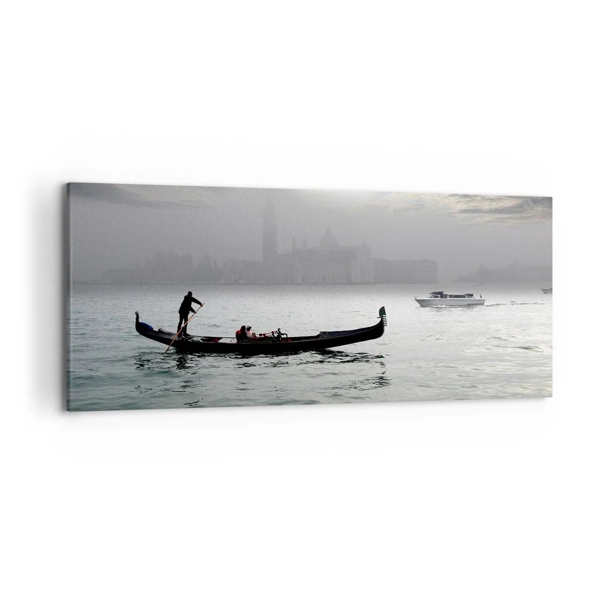 Obraz na płótnie - Gondola płynąca po wodach Wenecji w mglisty poranek z widokiem na miasto - 120x50cm - Bajeczne miasto z wody i mgły - Nowoczesna dekoracja ścienna do salonu i sypialni ARTTOR