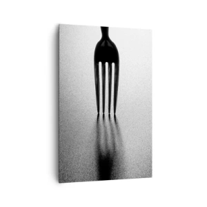 Obraz na płótnie - Minimalistyczne ujęcie widelca w czerni i bieli z grą cieni - 80x120cm - Światło i cień - Nowoczesna dekoracja ścienna do salonu i sypialni ARTTOR