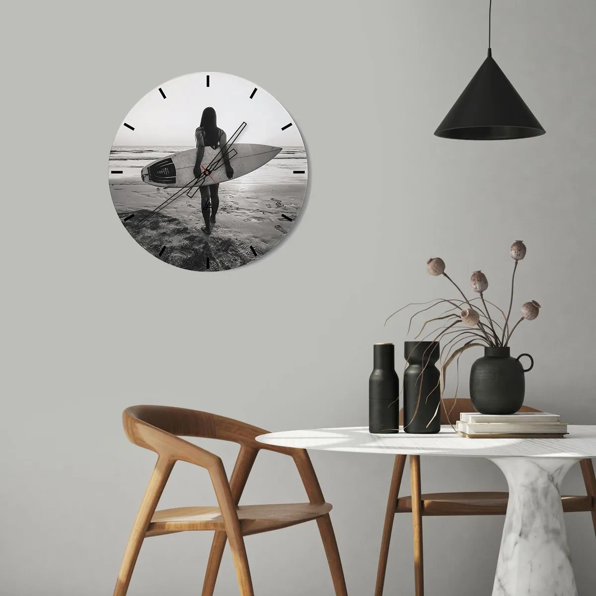 Zegar ścienny - Minimalistyczna abstrakcja z czarnymi liniami i czerwonym kołem - 30x30cm - Córka morskiej fali - Nowoczesna dekoracja ścienna do salonu, kuchni i sypialni ARTTOR