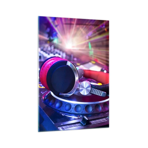 Obraz na szkle - Słuchawki DJ na konsolecie oświetlone reflektorami na imprezie - 70x100cm - Będzie, będzie się działo - Nowoczesna dekoracja ścienna do salonu i sypialni ARTTOR