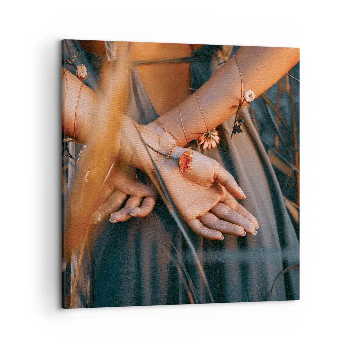 Obraz na płótnie - Związana z naturą - 50x50 cm