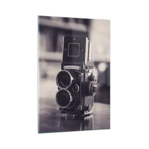 Obraz na szkle - Zabytkowy aparat fotograficzny w czerni i bieli - 80x120cm - Magia starej fotografii - Nowoczesna dekoracja ścienna do salonu i sypialni ARTTOR