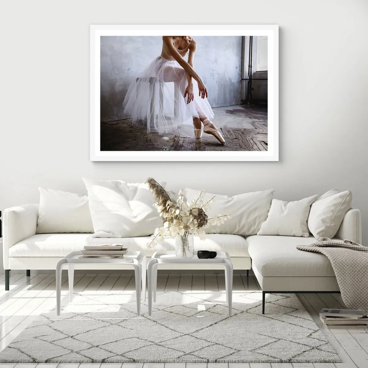 Plakat w białej ramie - Zanim zabłysną światła rampy - 40x30 cm