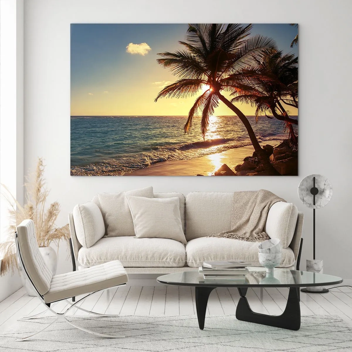 Obraz na szkle - Tropikalna plaża z palmami w świetle zachodzącego słońca - 120x80cm - Lato pod palmami - Nowoczesna dekoracja ścienna do salonu, kuchni i sypialni ARTTOR