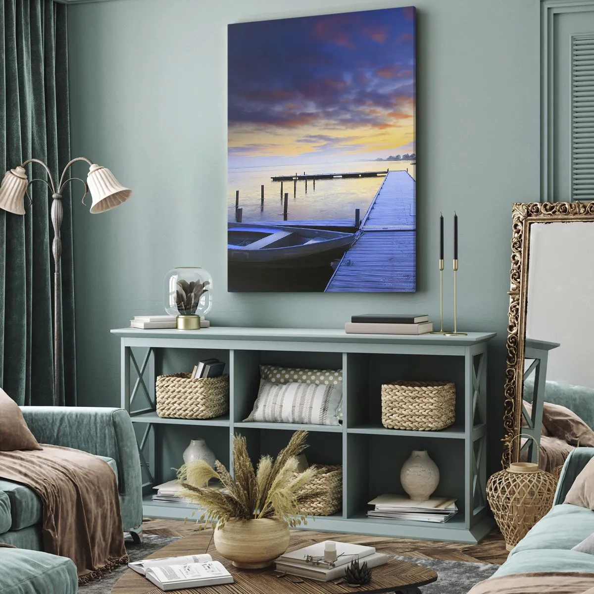 Obraz na płótnie - Pomost nad jeziorem o zachodzie słońca - 50x70cm - Fioletowo-złoty spokój - Nowoczesna dekoracja ścienna do salonu, kuchni i sypialni ARTTOR
