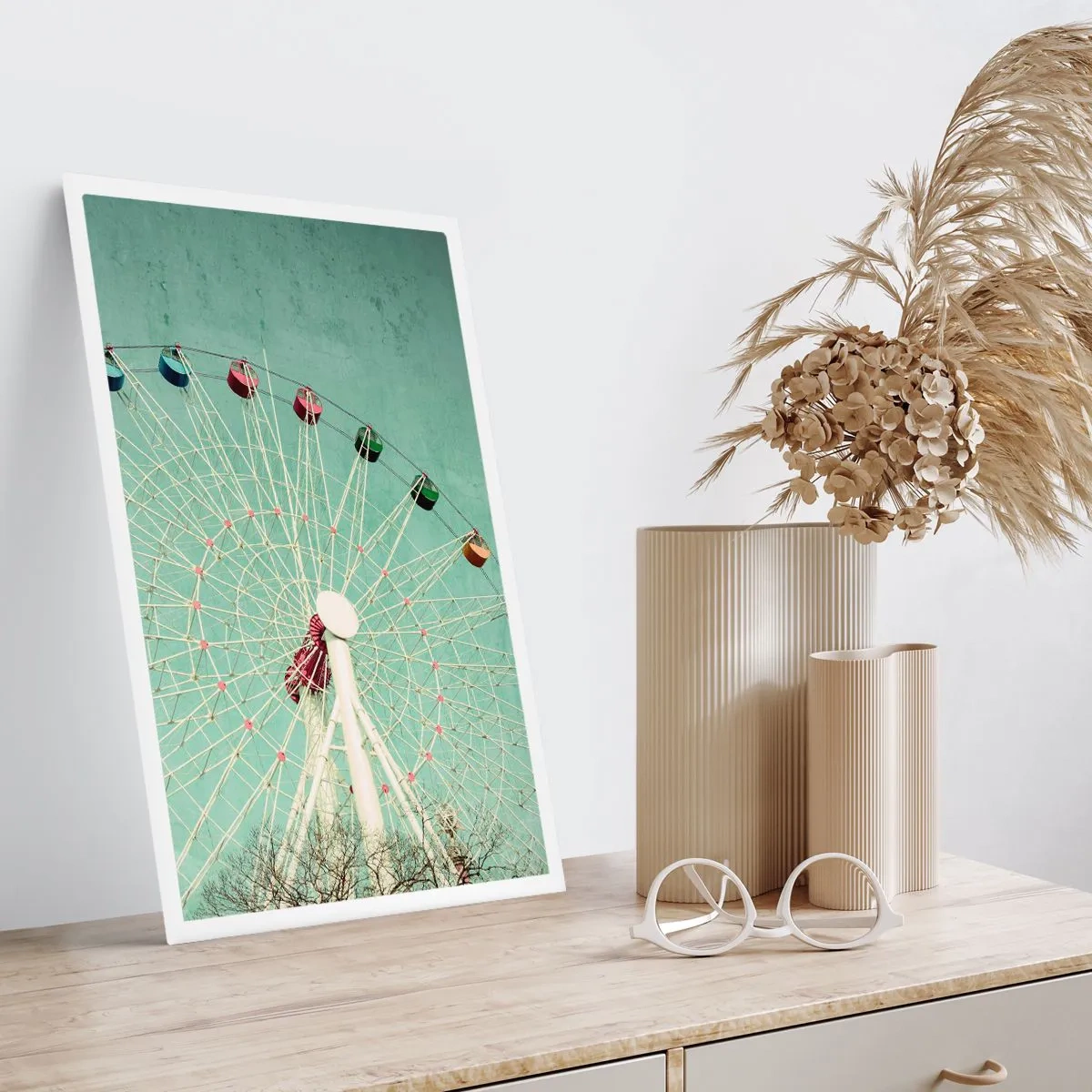 Plakat - Diabelski młyn na tle miętowego nieba w stylu retro - 50x70cm - Zapraszamy do zabawy - Nowoczesna dekoracja ścienna do salonu, kuchni i sypialni ARTTOR