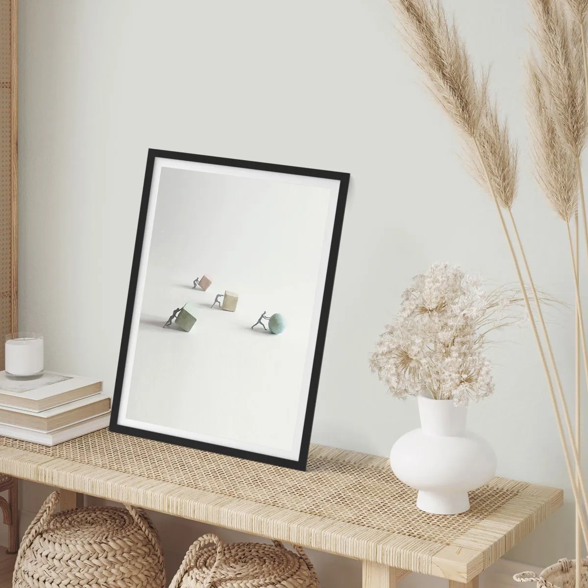Plakat w czarnej ramie - Miniaturowe figurki pchające różnokolorowe geometryczne kształty - 50x70cm - Samo życie - Nowoczesna dekoracja ścienna do salonu i sypialni ARTTOR