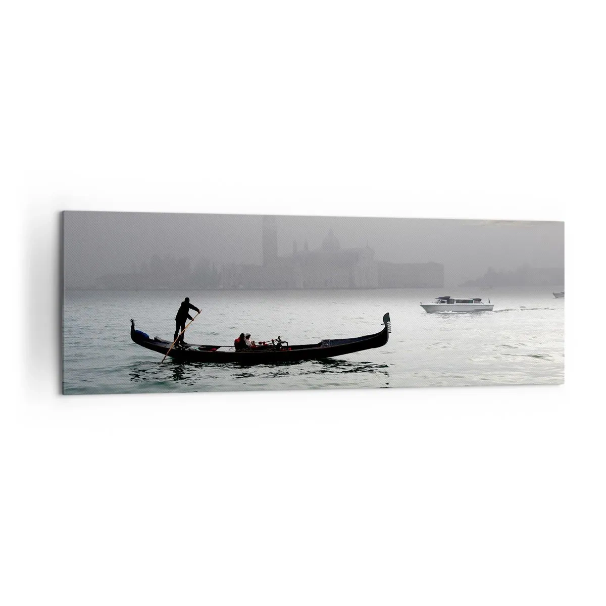 Obraz na płótnie - Gondola płynąca po wodach Wenecji w mglisty poranek z widokiem na miasto - 160x50cm - Bajeczne miasto z wody i mgły - Nowoczesna dekoracja ścienna do salonu i sypialni ARTTOR