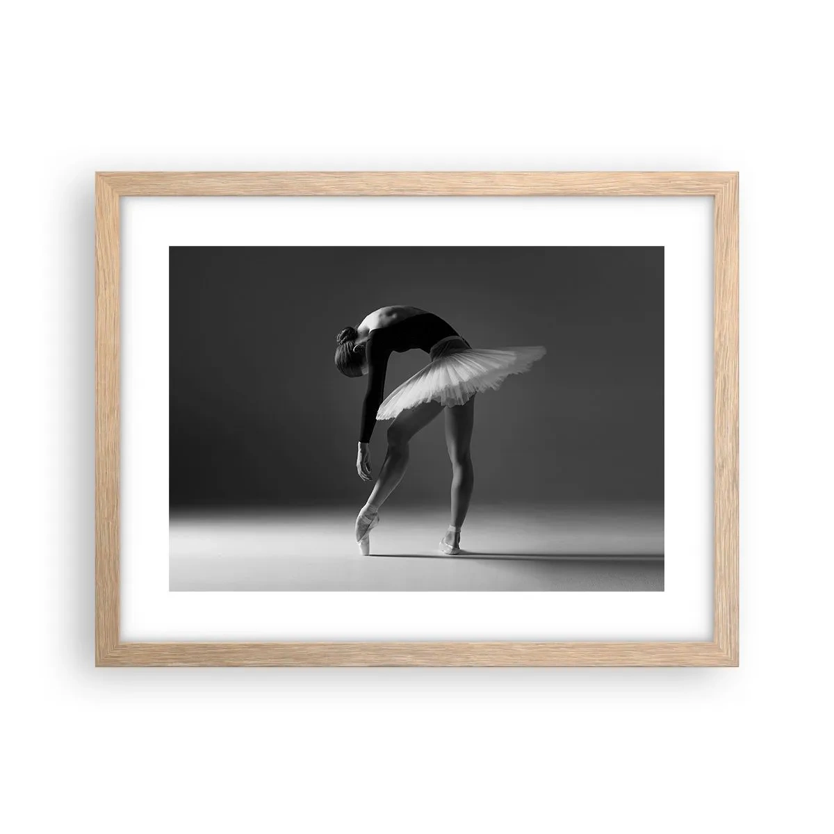 Plakat w ramie jasny dąb - Bella balerina - 40x30 cm
