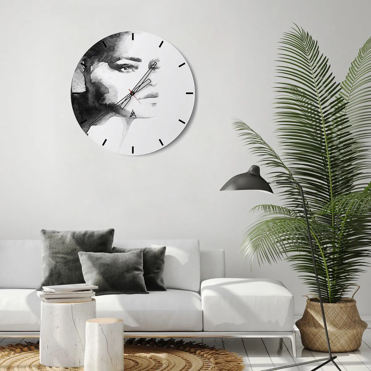 Zegar ścienny - Stworzona z tajemnicy i mgły - 40x40 cm