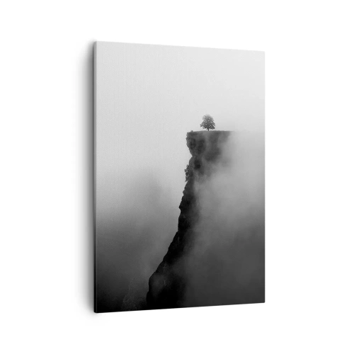 Obraz na płótnie - Samotne drzewo na krawędzi klifu otoczone mgłą - 50x70cm - Na skraju świata - Nowoczesna dekoracja ścienna do salonu, kuchni i sypialni ARTTOR