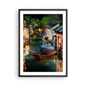Plakat w czarnej ramie - Kanał wodny z łodziami otoczony tradycyjnymi budynkami nocą - 50x70cm - Wieczór na chińskiej ulicy - Nowoczesna dekoracja ścienna do salonu i sypialni ARTTOR
