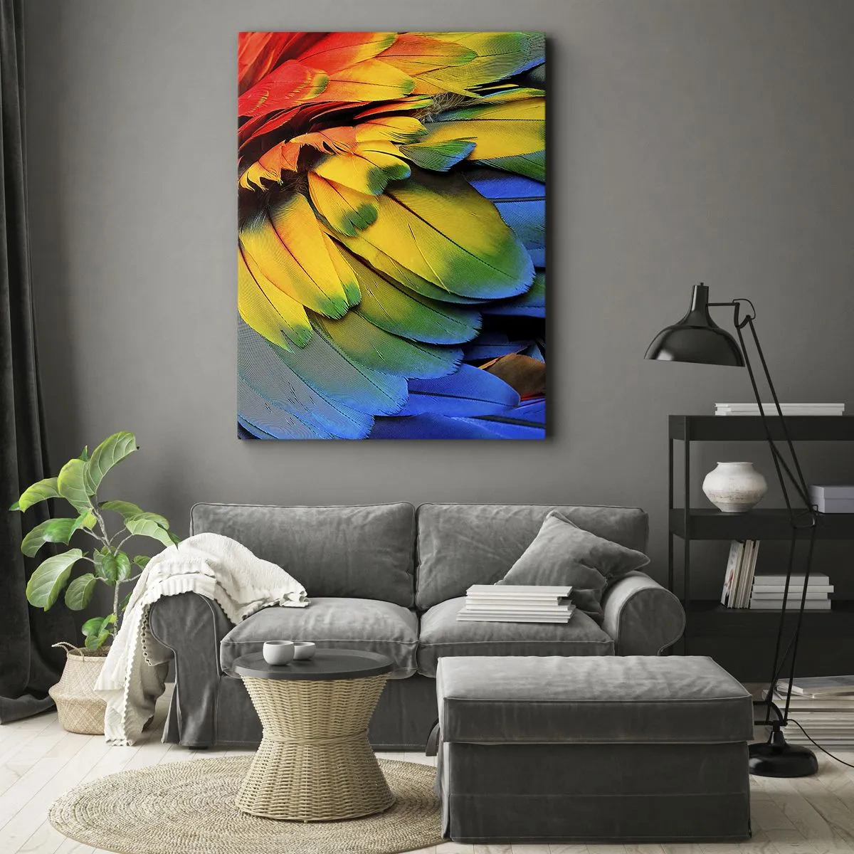Obraz na płótnie - Kolorowe pióra papugi w intensywnych barwach - 50x70cm - Rajski ptak - Nowoczesna dekoracja ścienna do salonu, kuchni i sypialni ARTTOR