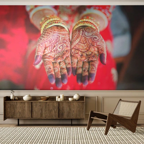 Fototapeta Standard Eco - Gotowa złapać szczęście - Kobiece Dłonie, Orientalne Wzory, Indie - 300x210 cm