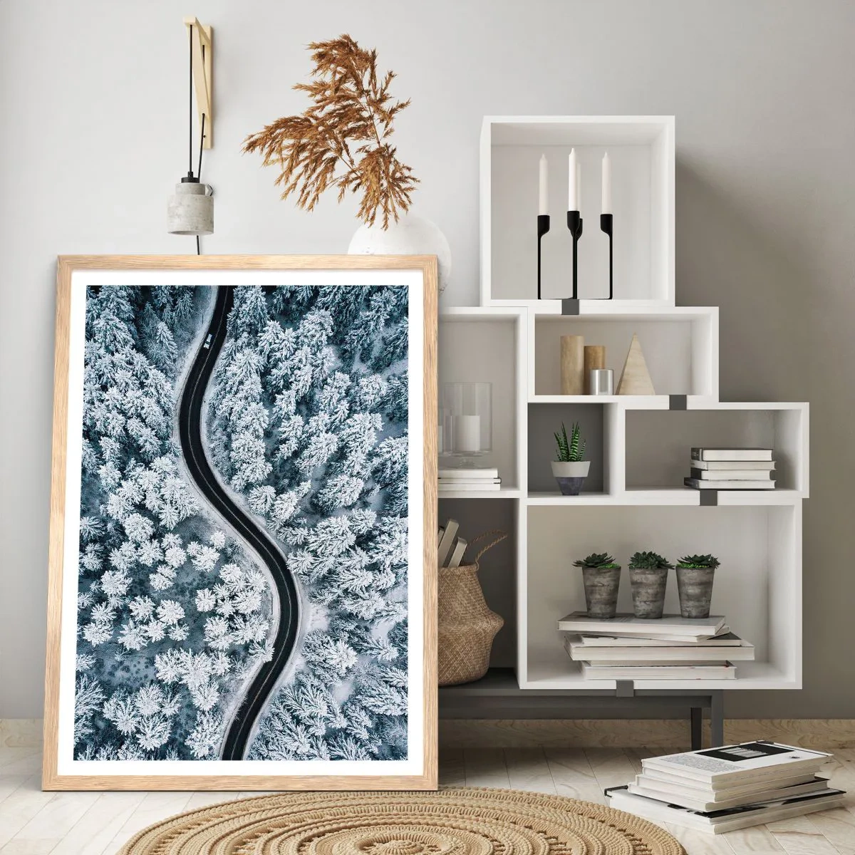 Plakat w ramie jasny dąb - Przez zimowy las - 50x70 cm