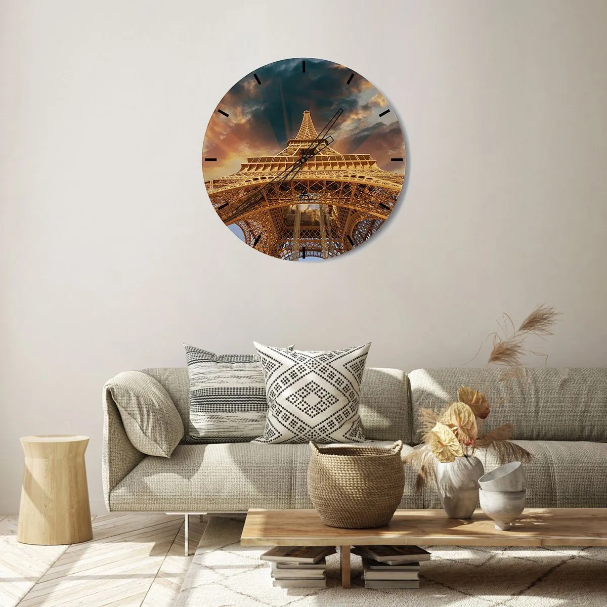 Zegar ścienny - Perspektywa Wieży Eiffla o zachodzie słońca - 30x30cm - Jak ludzkość sięgnęła nieba - Nowoczesna dekoracja ścienna do salonu, kuchni i sypialni ARTTOR