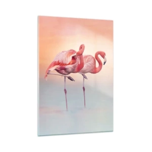 Obraz na szkle - Dwa flamingi stojące w wodzie o pastelowym tle zachodu słońca - 50x70cm - W kolorze zachodzącego słońca - Nowoczesna dekoracja ścienna do salonu, kuchni i sypialni ARTTOR